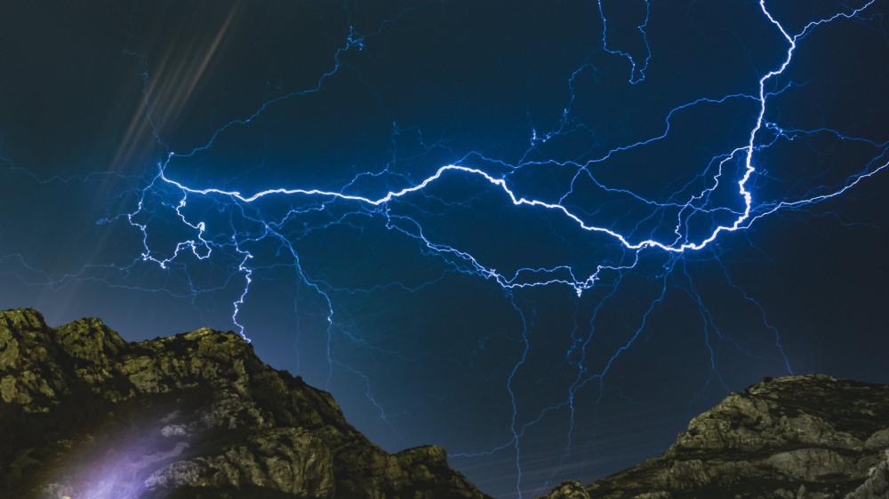 Lightning over the mountains wallpaper