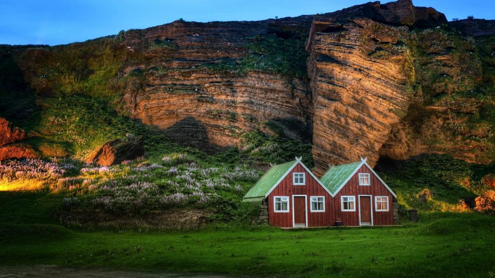 Vík Cottages (Iceland) wallpaper