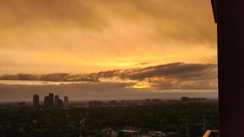 Surreal Sunset Over Etobicoke, Canada wallpaper