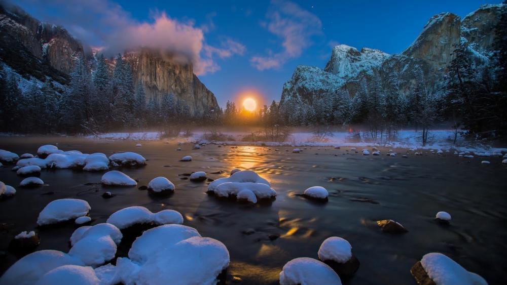 Yosemite Valley on a winter dawn wallpaper