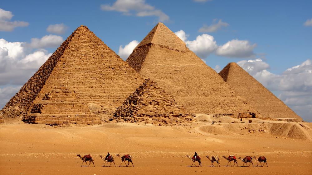 Great Pyramid of Giza - Giza, Cairo, Egypt wallpaper