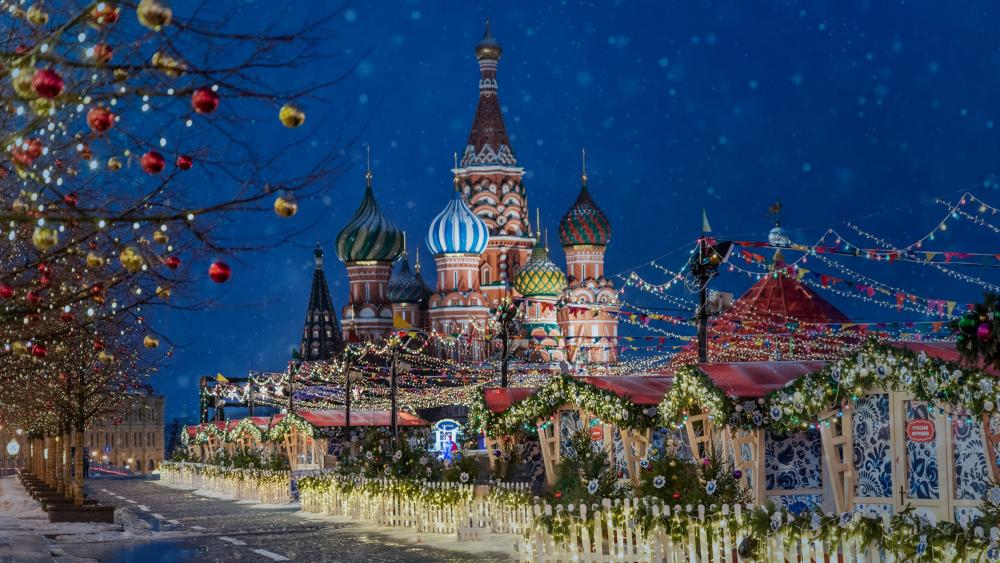 St. Basil's Cathedral in the Christmas season wallpaper
