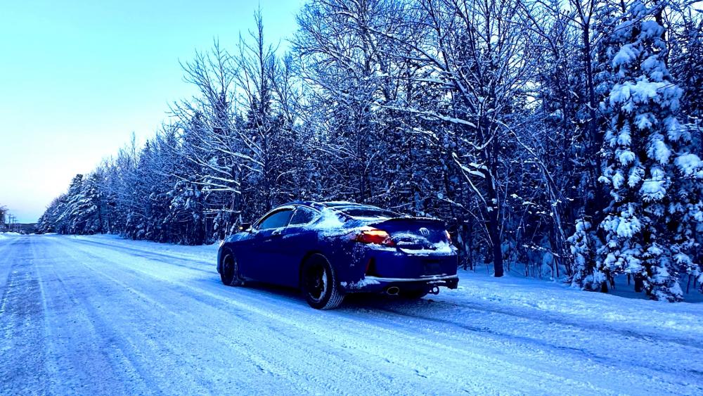 Accord coupe in the snow wallpaper