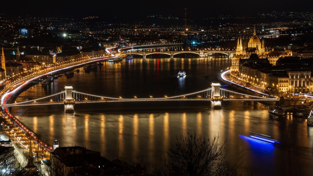 Glimmering Danube and Chain Bridge at Night wallpaper