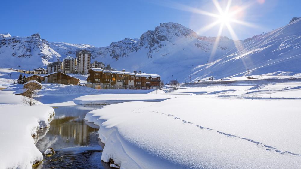 Winter Wonderland in Tignes Ski Resort wallpaper