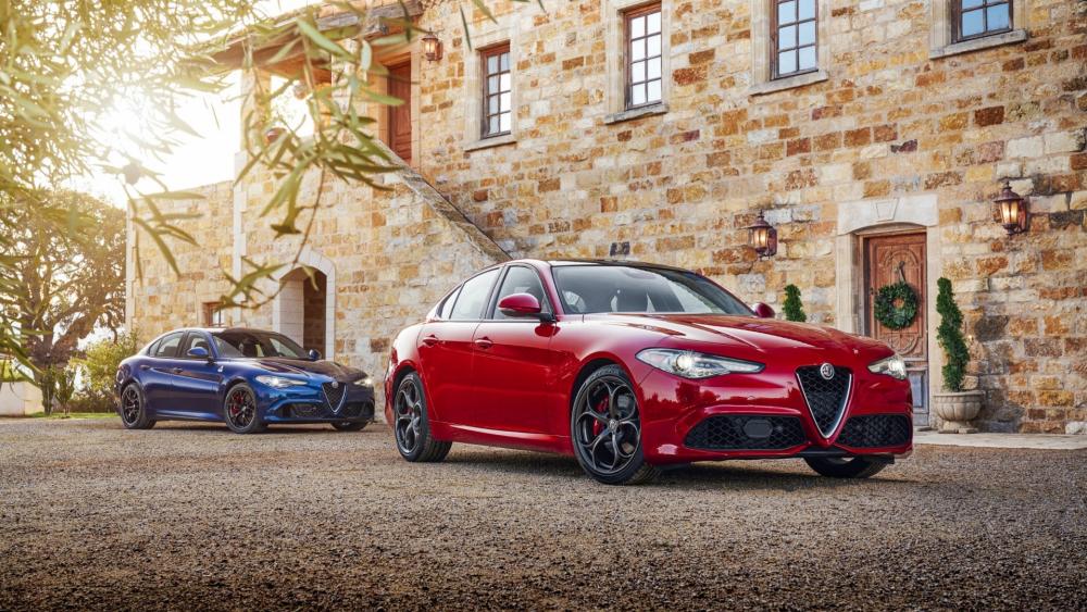 Elegance and Power Alfa Romeo Giulia Duo wallpaper