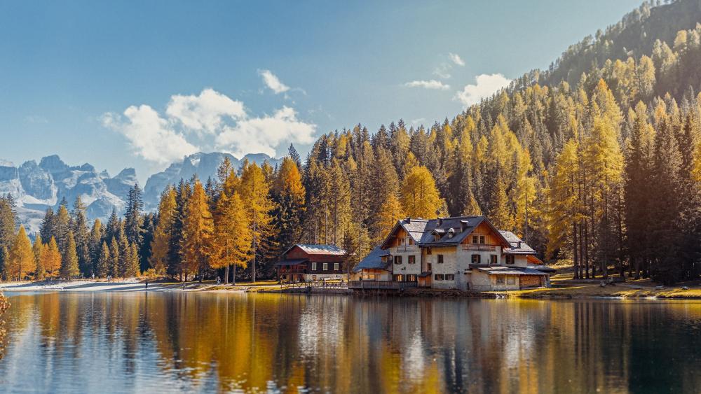 Lakeside house by the Lago di Nambino wallpaper