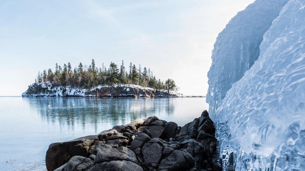Frozen Island Splendor in Lake Superior wallpaper