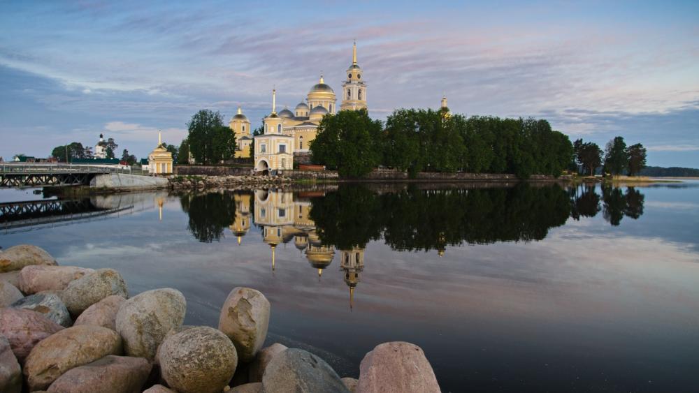 Nilo-Stolobenskaya Monastery's Reflective Serenity wallpaper