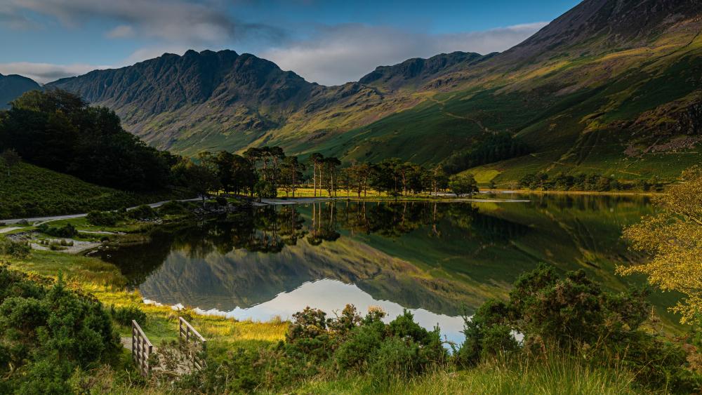 Tranquil Reflections at Buttermere Lake wallpaper