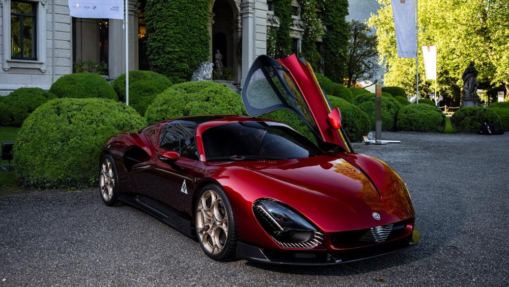 Alfa Romeo 33 Stradale Elegance in Red wallpaper