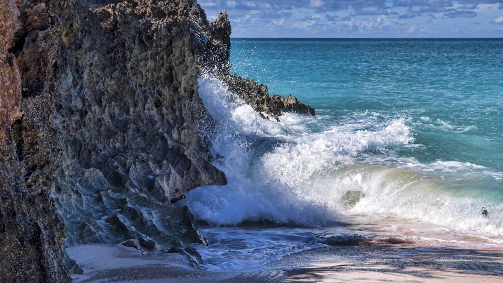 Raging Waves Against Rocky Cliffs wallpaper