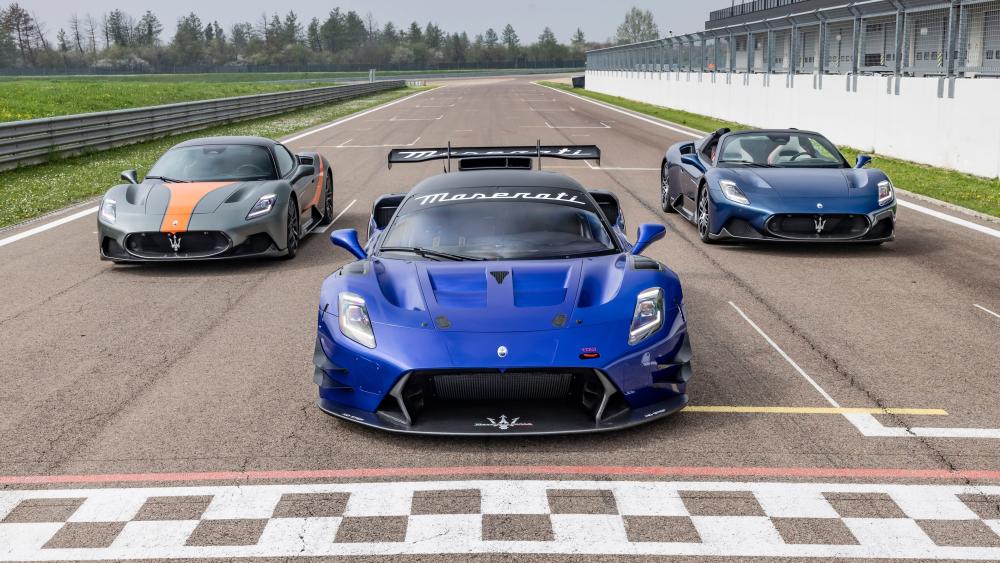 Maserati MC20 Trio on Track wallpaper