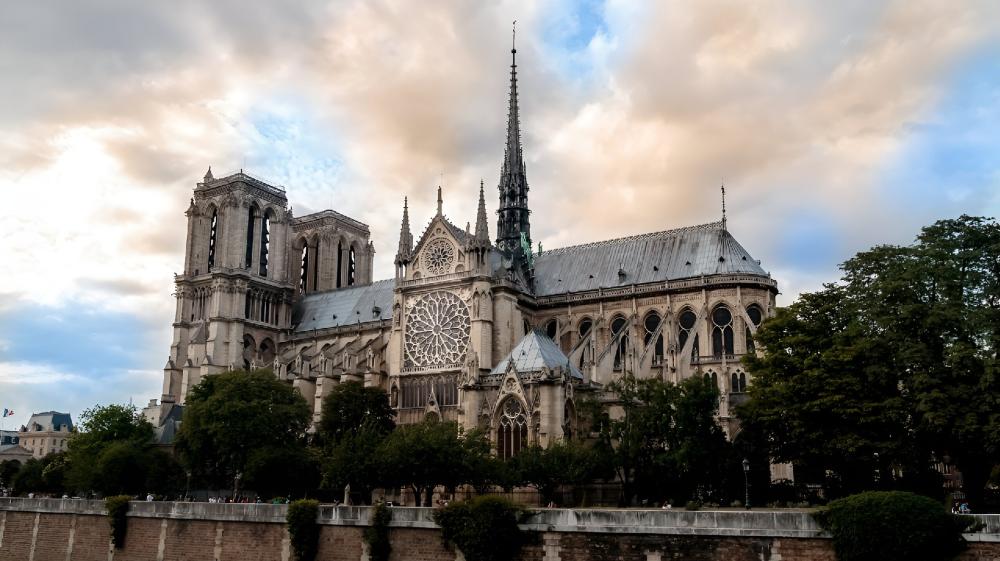 Notre Dame Cathedral's Majestic Profile wallpaper