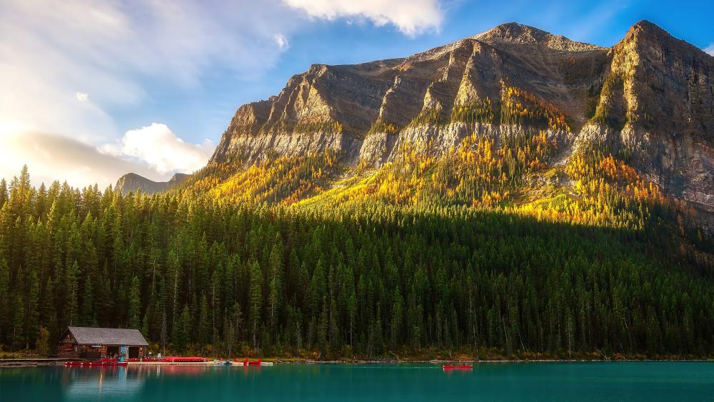 Golden Peaks of Lake Louise wallpaper