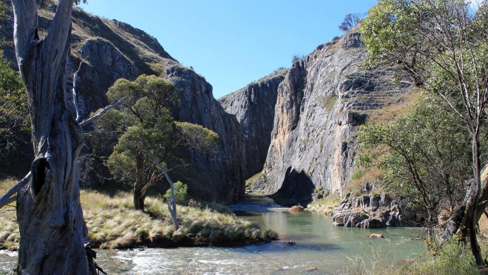 Wonders of Clarke Gorge Walking Track wallpaper