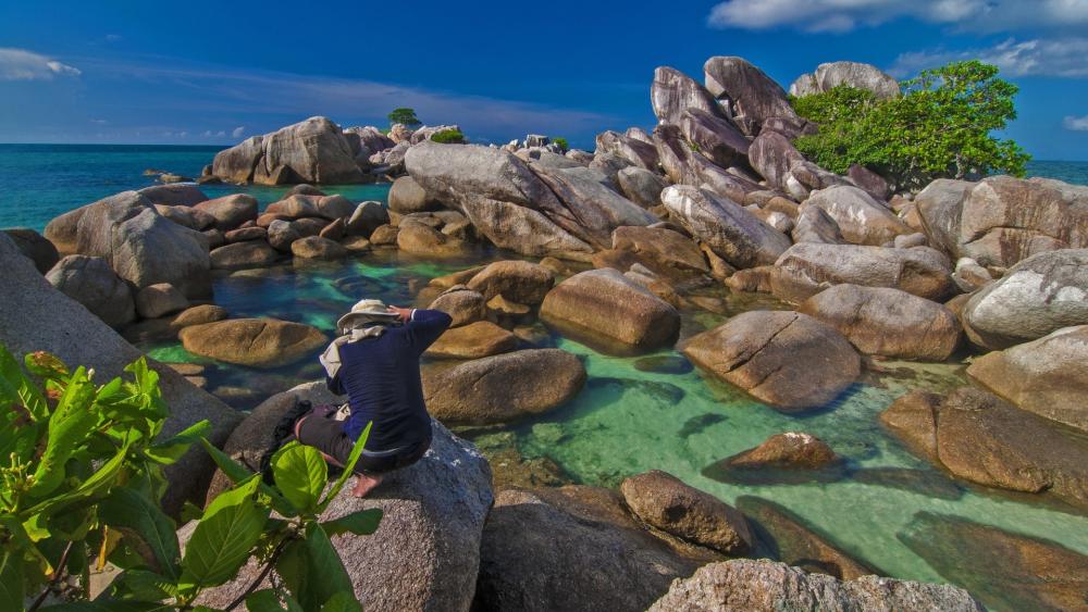 Majestic Boulders on Tanjung Tinggi Beach wallpaper