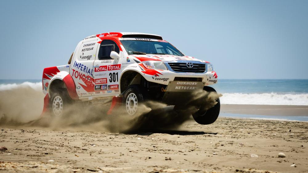 Toyota Hilux Conquers Dakar Desert wallpaper