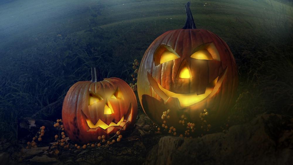 Halloween Night with Glowing Jack o Lanterns wallpaper