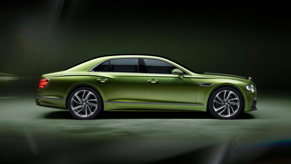 Elegant Luxury in Green: Bentley Flying Spur wallpaper