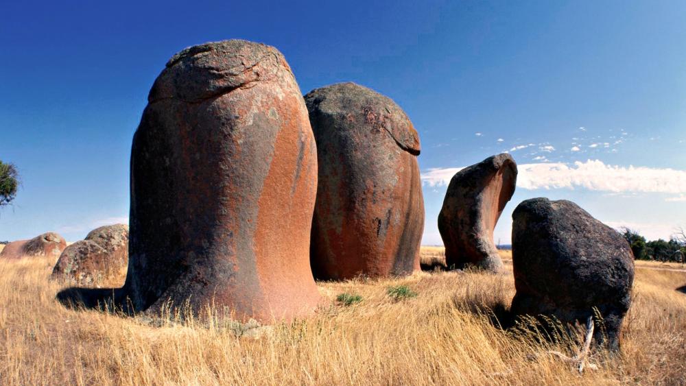 Majestic Megaliths Under a Clear Sky wallpaper