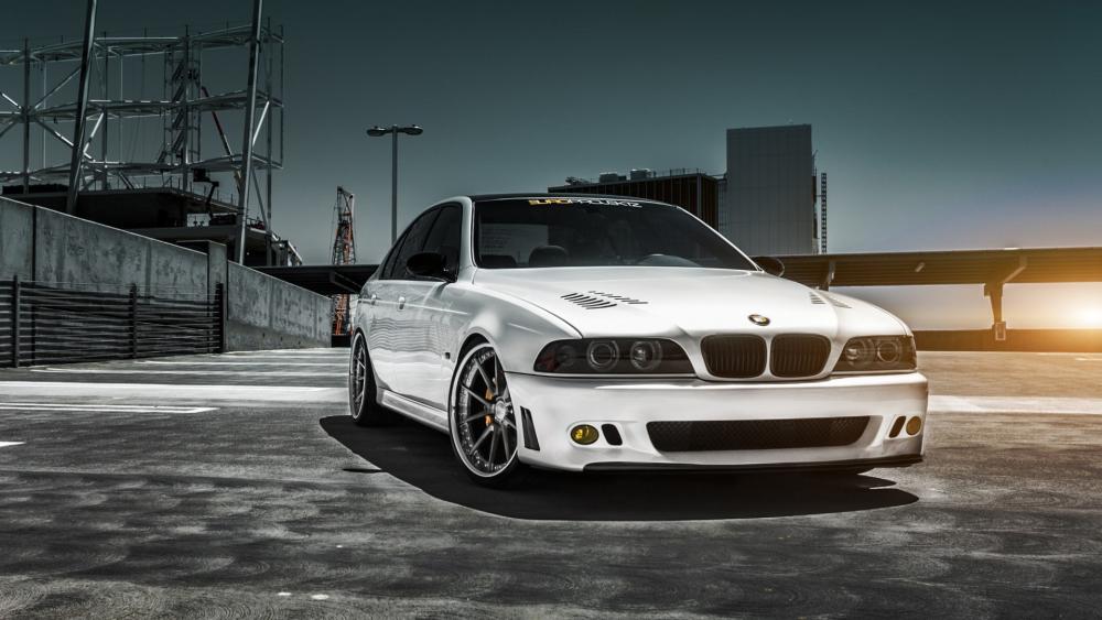 BMW M5 E39 Urban Elegance wallpaper