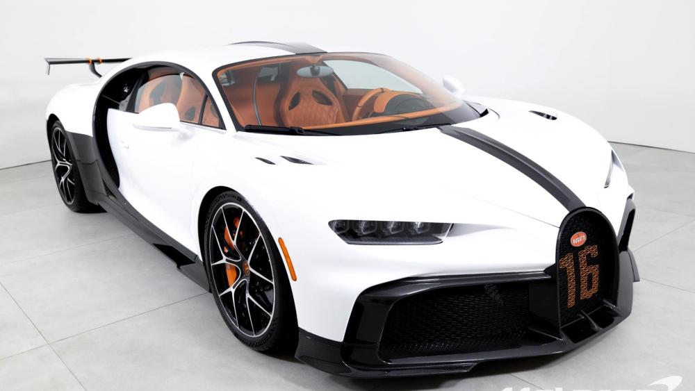 Dream in White Excellence: Bugatti Chiron Pur Sport wallpaper