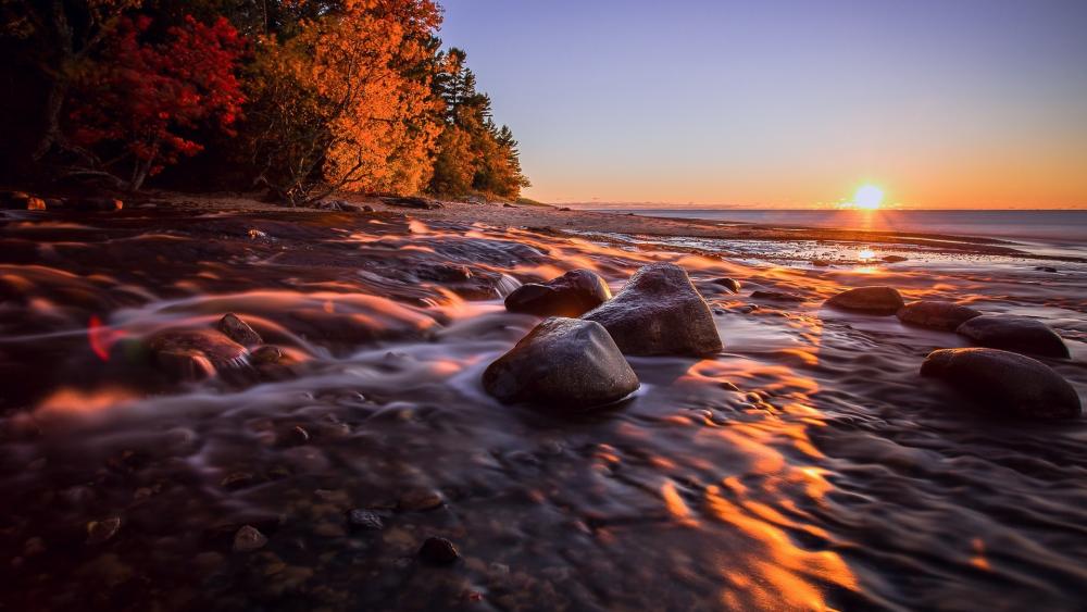 Sunset Serenity Over Lake Superior Shores wallpaper