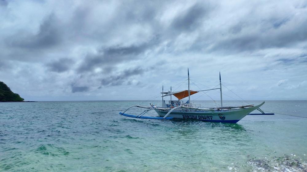 Boat by the Sea wallpaper