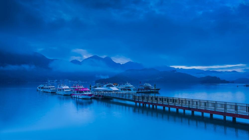 Tranquil Blue Hour by the Lake Pier wallpaper