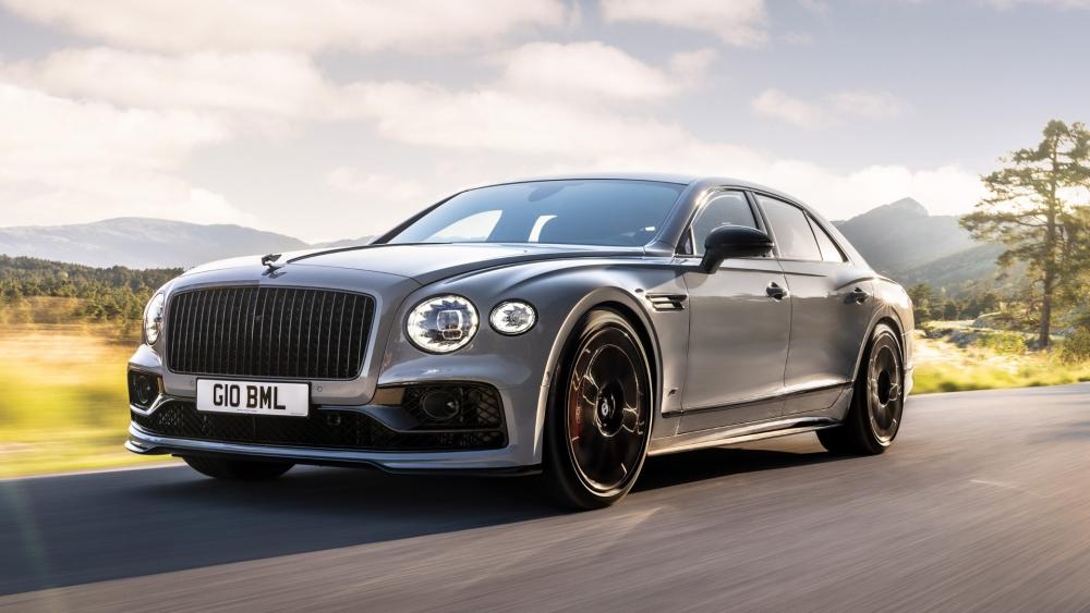 Bentley Flying Spur on a Scenic Drive wallpaper