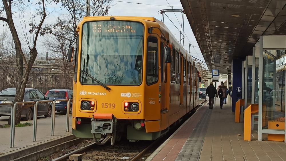 Budapest tram wallpaper