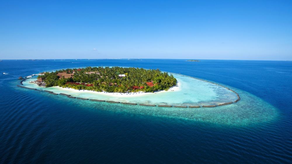 Island Paradise in the Laccadive Sea wallpaper