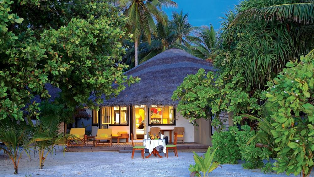 Seaside Retreat in Angsana Velavaru Maldives wallpaper