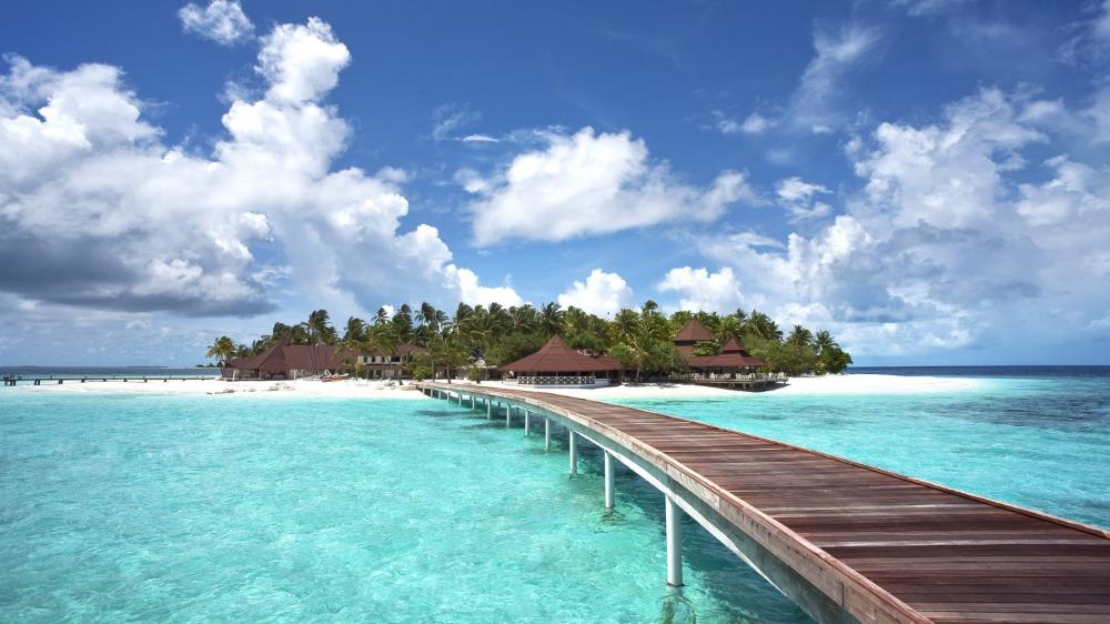 Idyllic Escape in Maldivian Paradise wallpaper