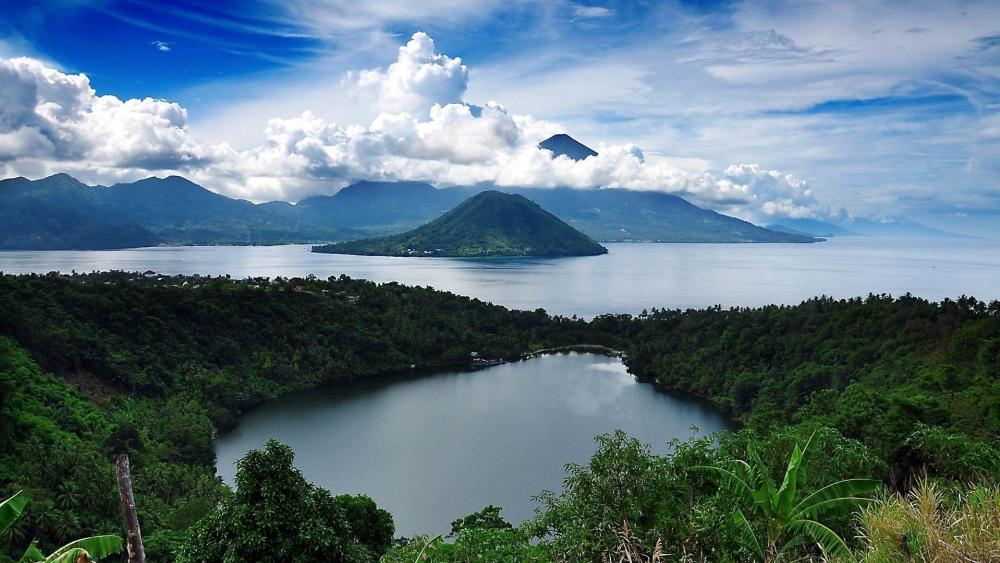 Tropical Lake Island Paradise wallpaper