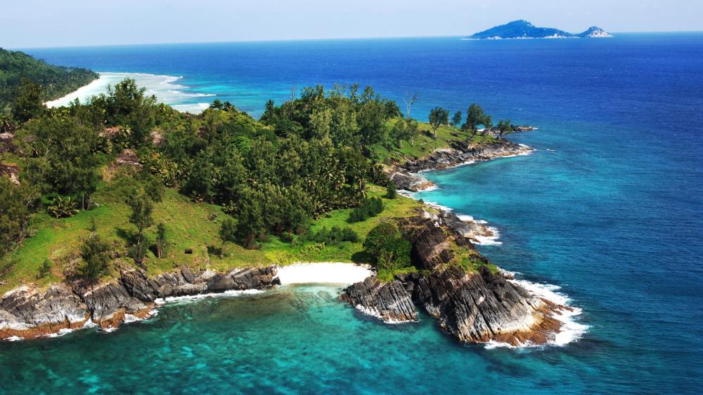 Seychelles' Natural Beauty Unveiled from Silhouette Island wallpaper