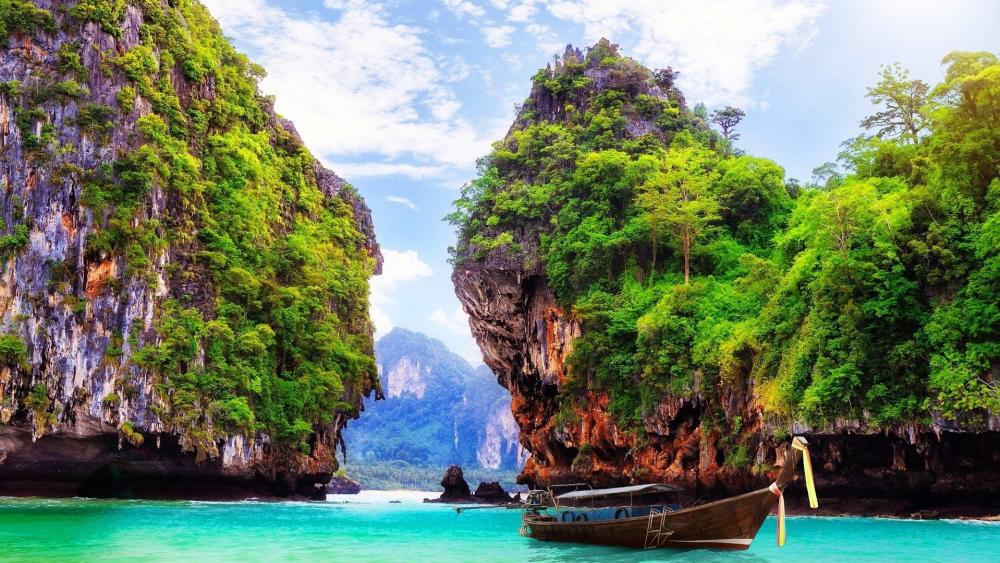 Tropical Tranquility at Phi Phi Islands wallpaper