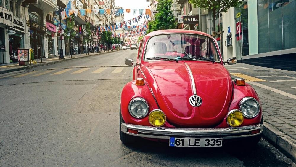 Vintage Charm of a Classic Volkswagen Beetle wallpaper