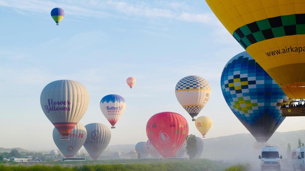 Colorful Sky Adventure Hot Air Balloon Extravaganza 4K wallpaper
