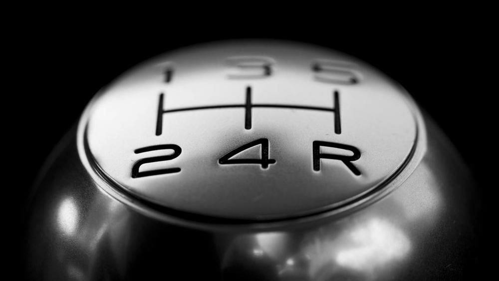 Silver Gearbox Elegance in Close-Up wallpaper