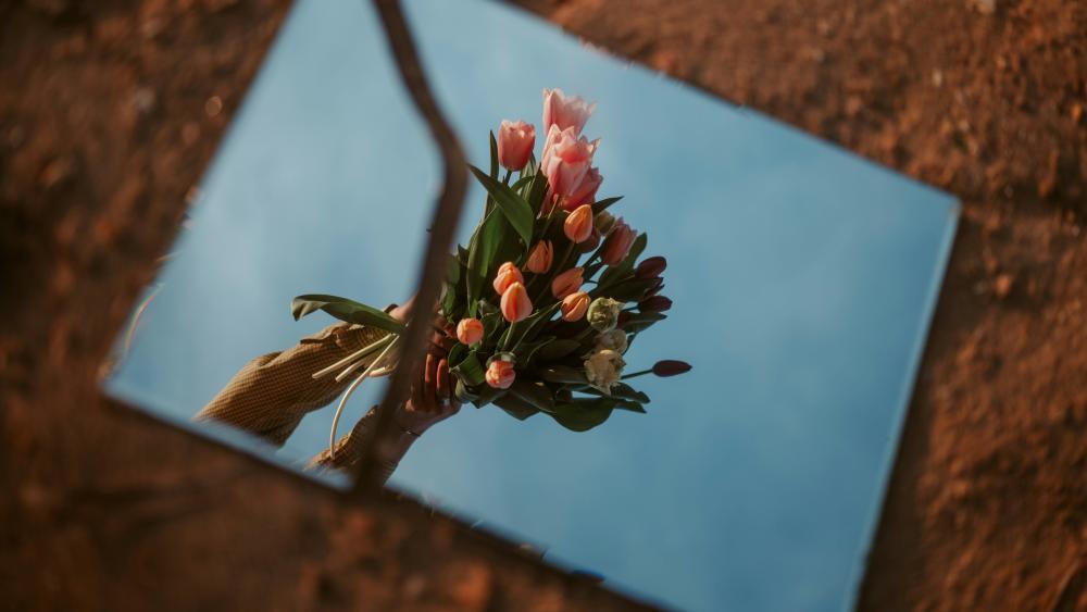 Floral Reflection Elegance in 5K wallpaper