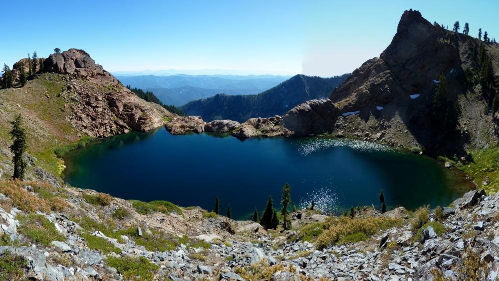Tranquil Pond in Trinity Alps Serenity wallpaper