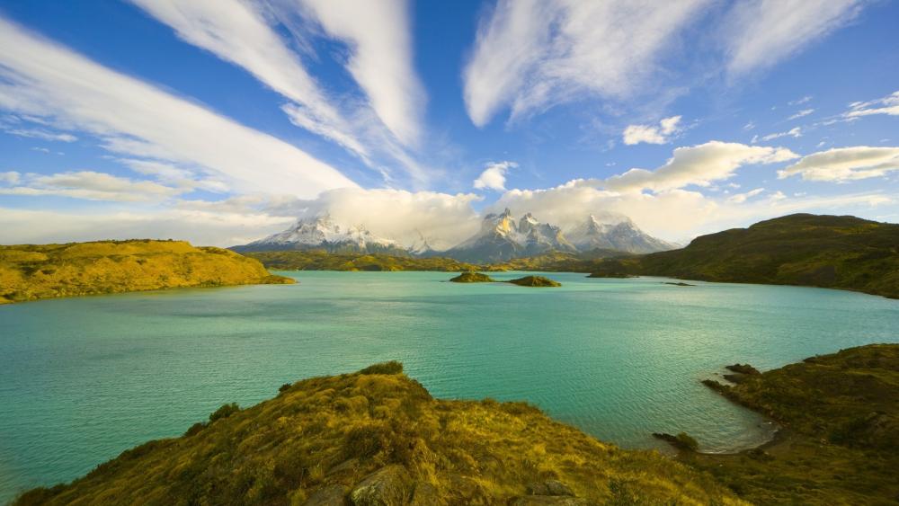 Majestic Beauty of Lake Pehoé in Patagonia wallpaper