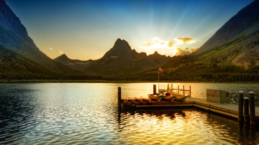 Mountain Serenity at Dusk wallpaper