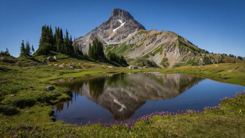 Majestic Mountain Reflection in Serene Lake wallpaper