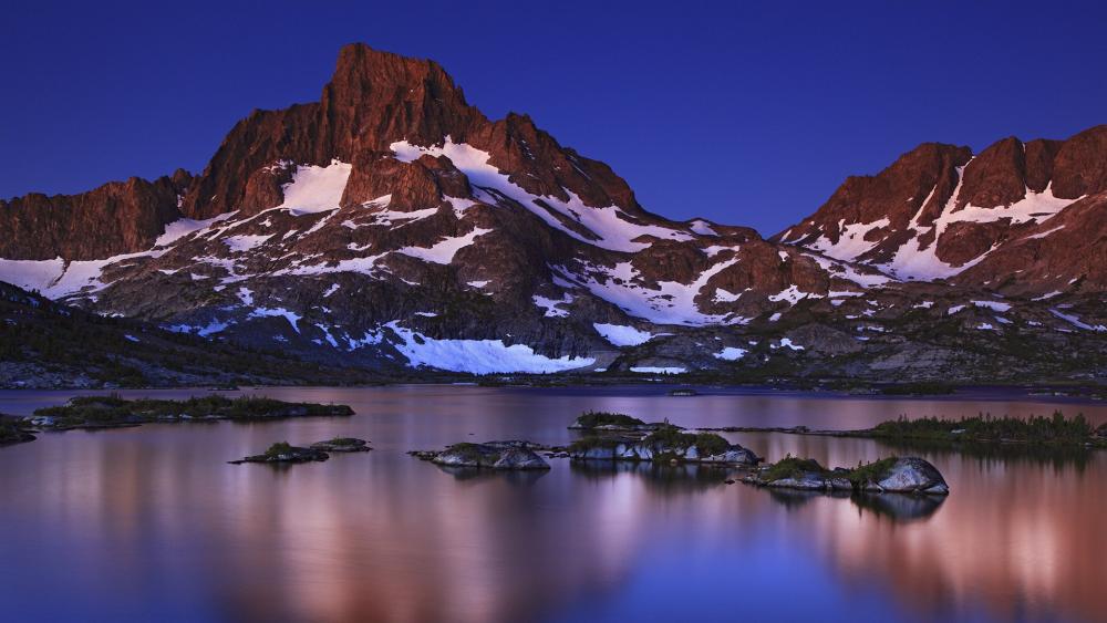 Thousand Island Lake Serenity at Dusk wallpaper