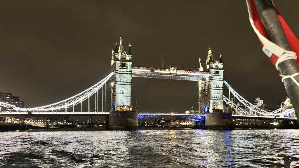 Tower Bridge Glows Over the Thames at Night wallpaper