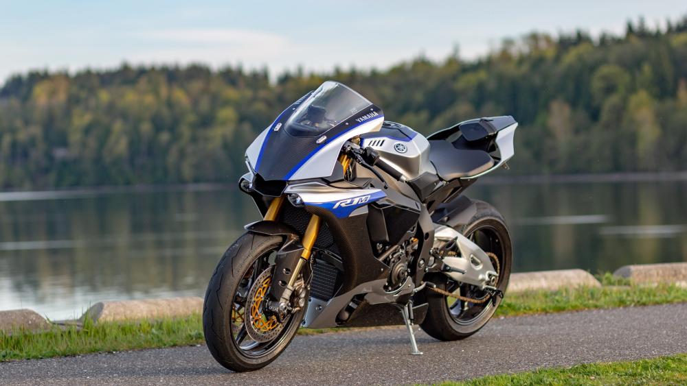 Yamaha YZF-R1 by the Lake in 4K wallpaper