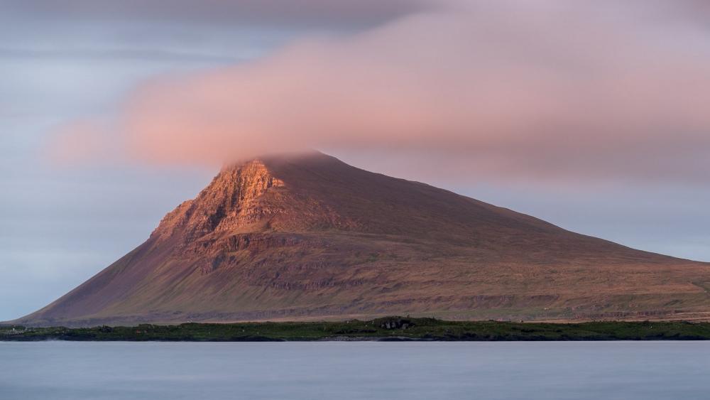 Majestic Dawn at Mount Reykjaneshyrna wallpaper
